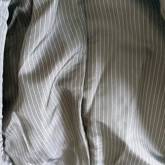 95% NEW CALVIN KLEIN MENS SUIT - Picture 2 of 10